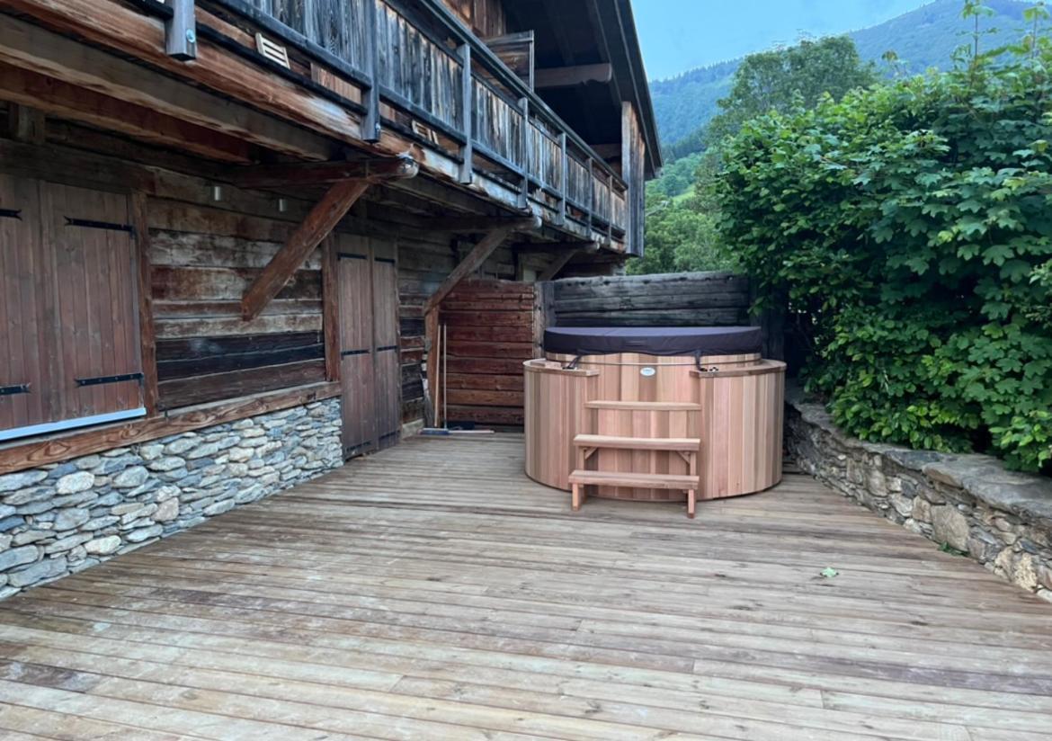 Le Chalet Du Cret - 8 Pers, Tout Confort Avec Jacuzzi Notre-Dame-de-Bellecombe Eksteriør billede